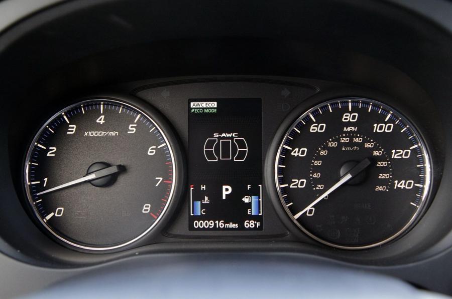  Mitsubishi Outlander 2014 года  (фото 14 из 136)
